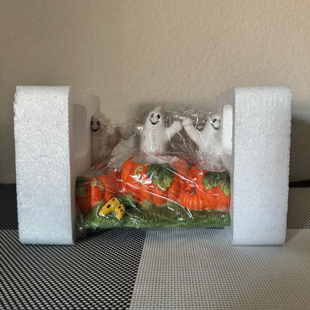 Partylite Ghost Trio Tealight Holder - Picture 6 of 7